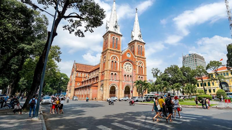 Car for sightseeing in Ho Chi Minh City